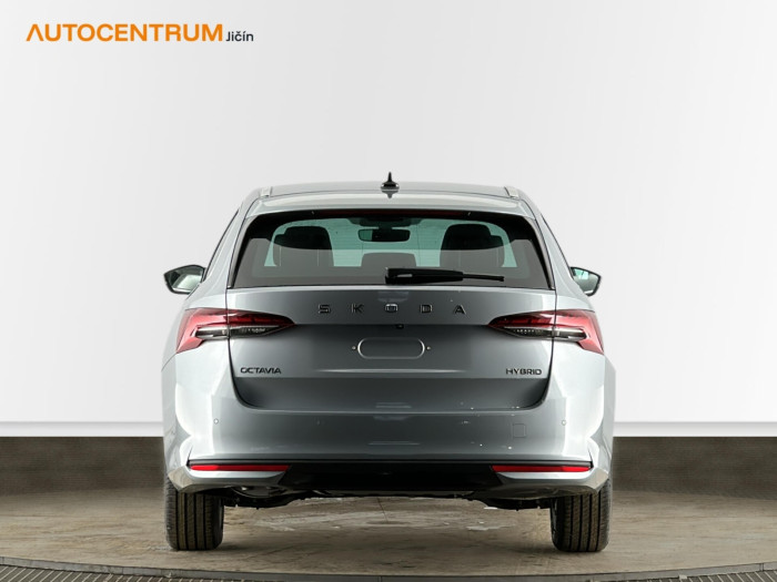 Škoda Octavia Top Selection 1,5 TSI Hybrid 110 kW DSG na operativní leasing