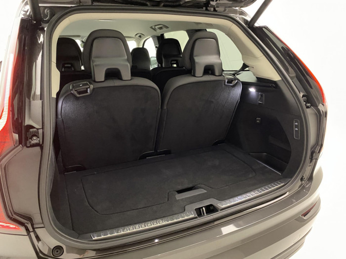 Volvo XC90 T8 AWD RECHARGE DARK PLUS 7m na operativní leasing