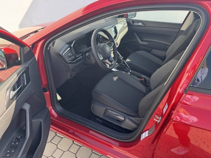 Volkswagen Polo People 7DSG 1,0TSI / 70kW na operativní leasing