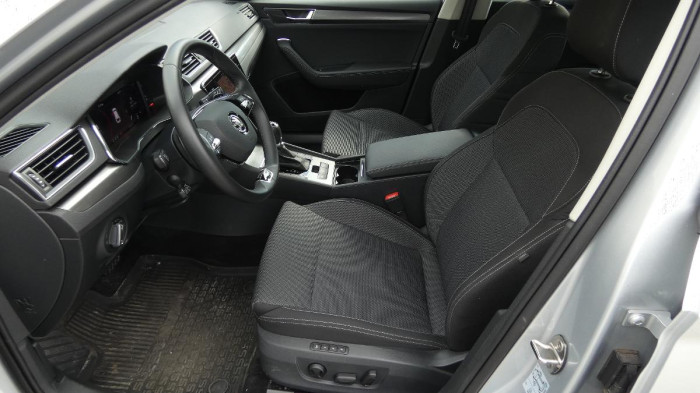 Škoda Superb Combi 2,0 TDI DSG Style na operativní leasing