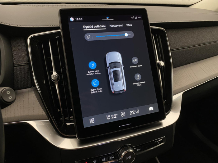 Volvo XC90 T8 AWD RECHARGE DARK PLUS 7m na operativní leasing