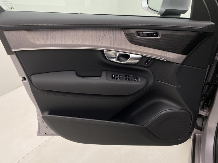 Volvo XC90 B5 AWD AUT BRIGHT PLUS na operativní leasing