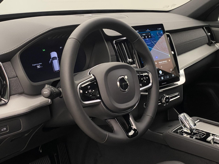 Volvo XC90 B5 AWD AUT BLACK EDITION PLUS na operativní leasing