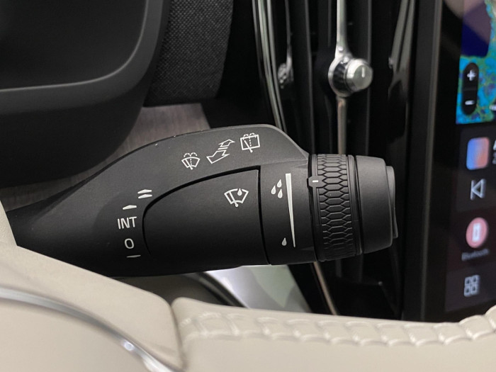 Volvo XC90 T8 AWD Plug-in DARK ULTRA na operativní leasing