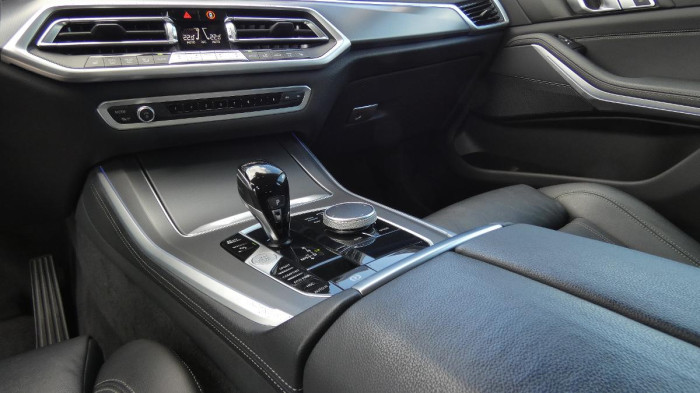 BMW X5 xDrive 40i na operativní leasing