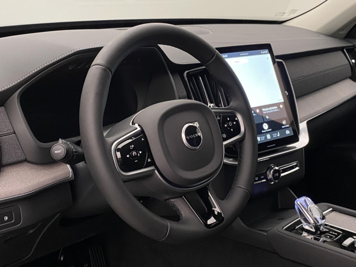 Volvo XC90 T8 AWD RECHARGE DARK PLUS 7m na operativní leasing