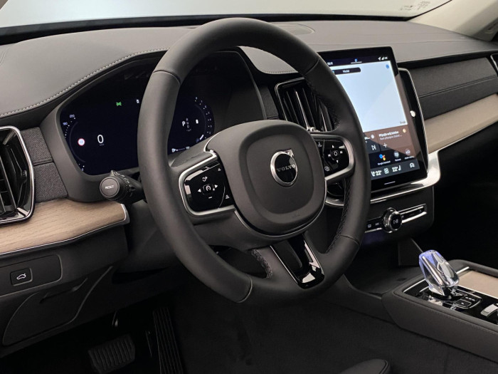 Volvo XC90 B5 AWD AUT DARK PLUS 7míst na operativní leasing