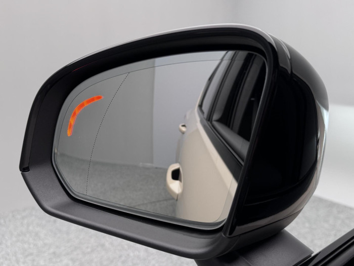 Volvo XC40 B3 AUT DARK PLUS na operativní leasing
