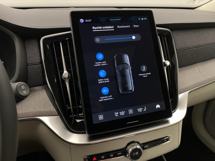 Volvo XC90 T8 AWD Plug-in DARK ULTRA na operativní leasing