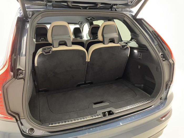 Volvo XC90 B5 AWD AUT DARK PLUS 7míst na operativní leasing