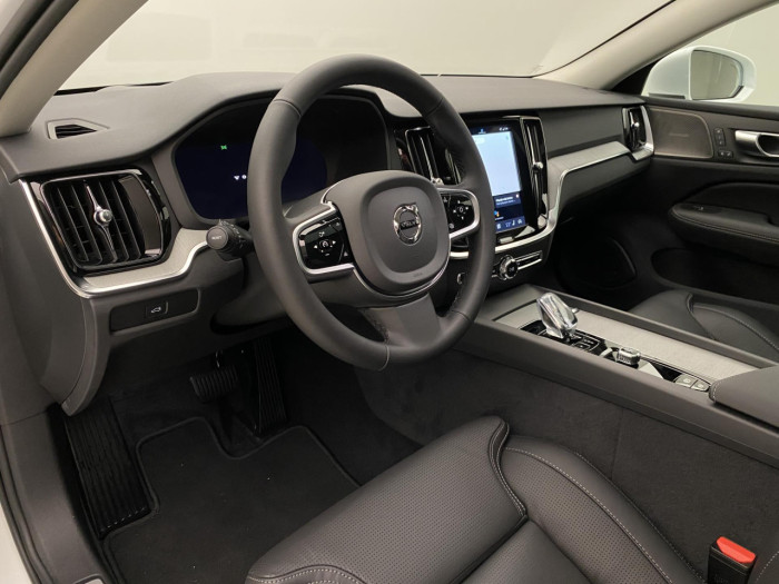 Volvo V60 B4 AUT BRIGHT PLUS na operativní leasing