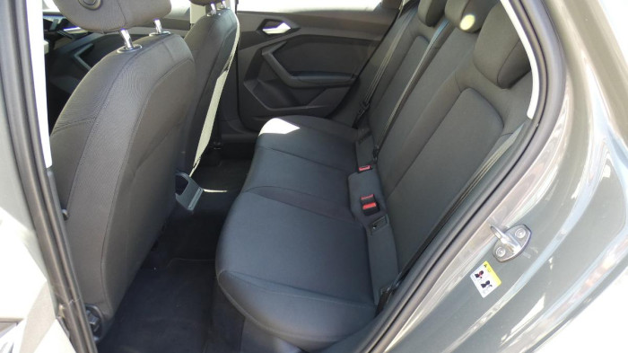 Audi A1 35 TFSI S-line Stronic na operativní leasing