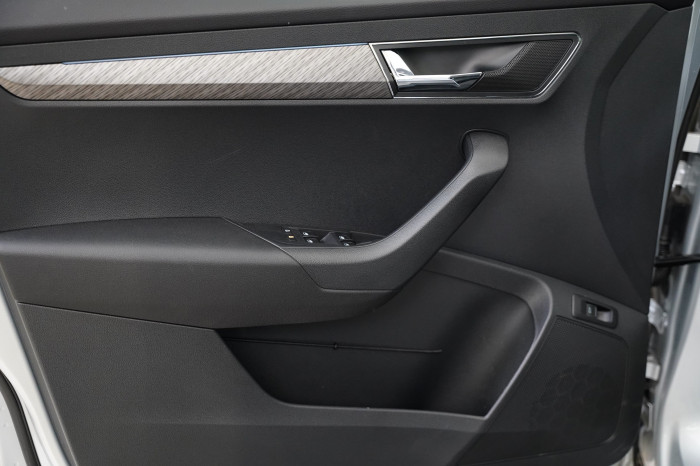 Škoda Karoq 1.5 TSI 110 kW Top Selection na operativní leasing