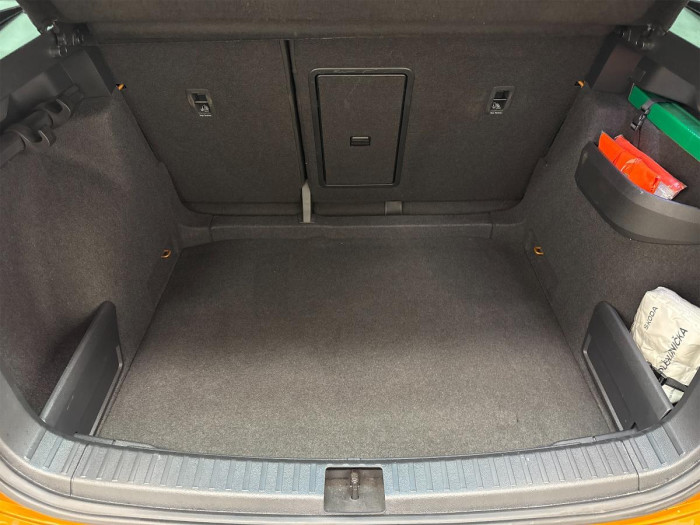 Škoda Karoq 1,5 TSI Sportline na operativní leasing