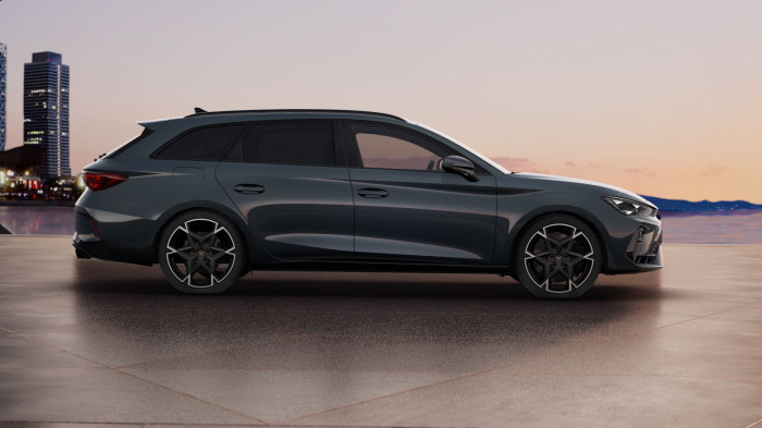 Cupra Leon SP VZ 2.0 TSI 333k DSG 4WD na operativní leasing