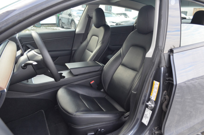 Tesla Model 3 Long Range (2021 najeto cca. 80000km) na operativní leasing