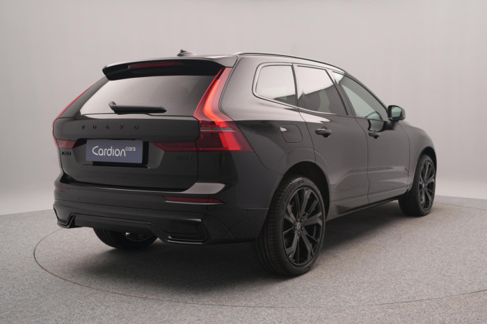 Volvo XC60 B5 AWD AUT PLUS BLACK EDITION na operativní leasing