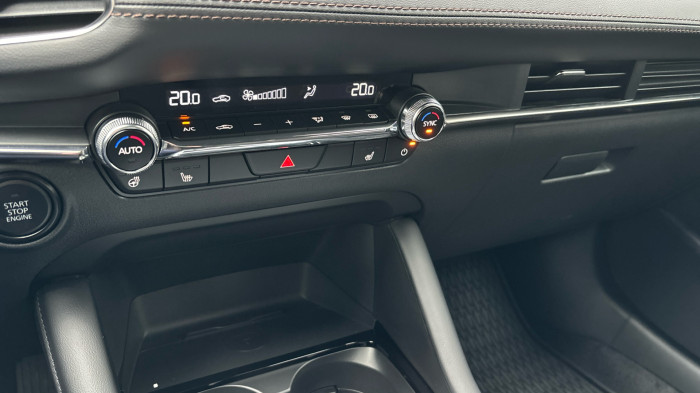 Mazda 3 G140 2.5 Centre-Line AT na operativní leasing
