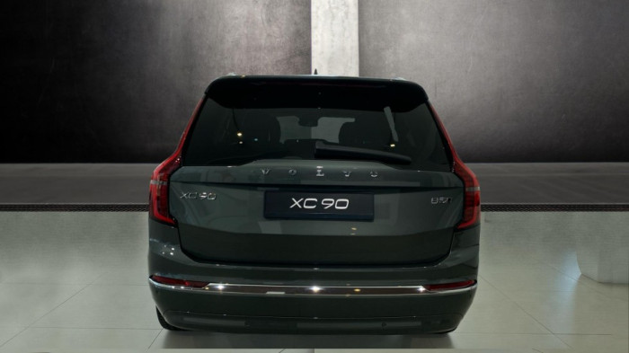 Volvo XC90 PLUS BRIGHT, B5 AWD, 184+10 kW / 250+14 HP na operativní leasing