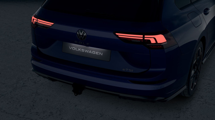 Volkswagen Golf Variant R-Line People  2,0 TSI 4MOT na operativní leasing