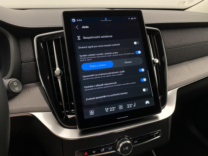 Volvo XC90 B5 AWD AUT DARK PLUS 7míst na operativní leasing