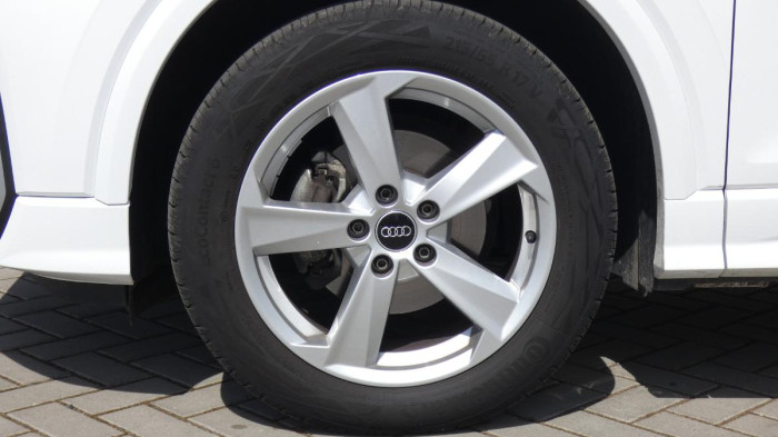 Audi Q2 1,5 TFSI S-line S-tronic na operativní leasing