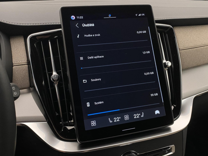 Volvo XC90 B5 AWD AUT CORE 7míst na operativní leasing