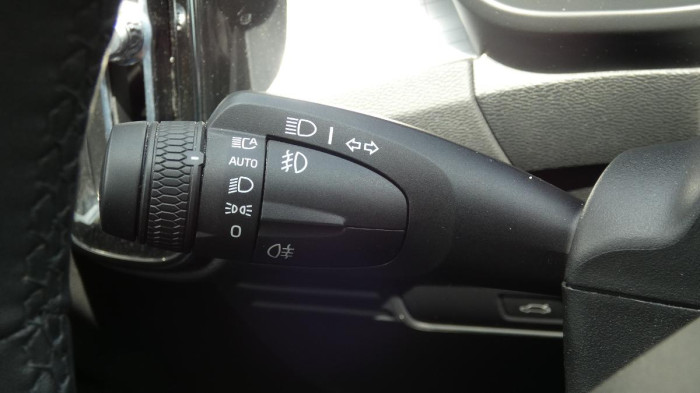 Volvo XC40 B3 Bright Plus aut. na operativní leasing