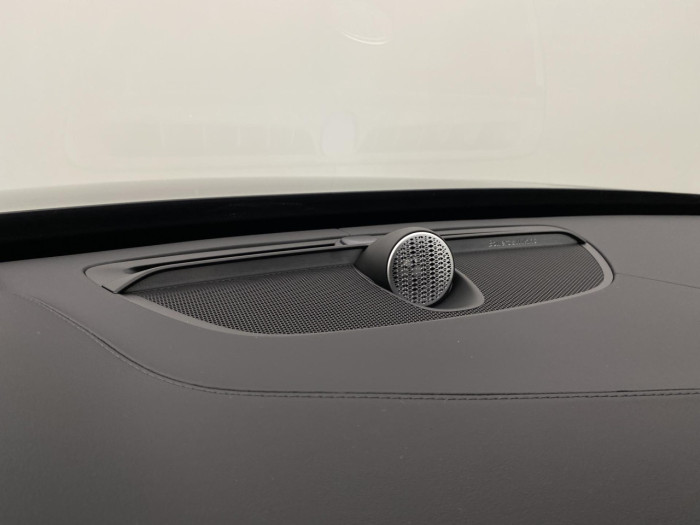 Volvo XC90 T8 AWD Plug-in BRIGHT PLUS 7m na operativní leasing
