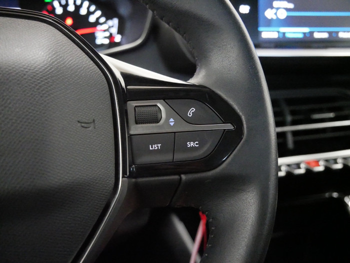 Peugeot 2008 1.2 PureTech 74 kW Active na operativní leasing