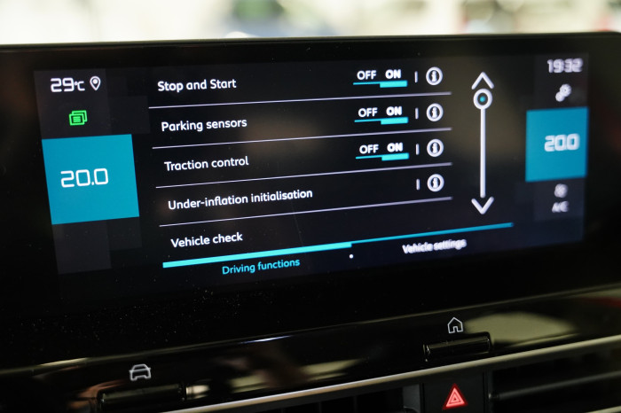 Citroën C4 1.2 PureTech 96 kW Feel Pack na operativní leasing