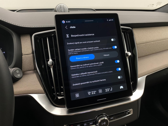 Volvo XC90 T8 AWD Plug-in BRIGHT ULTRA na operativní leasing