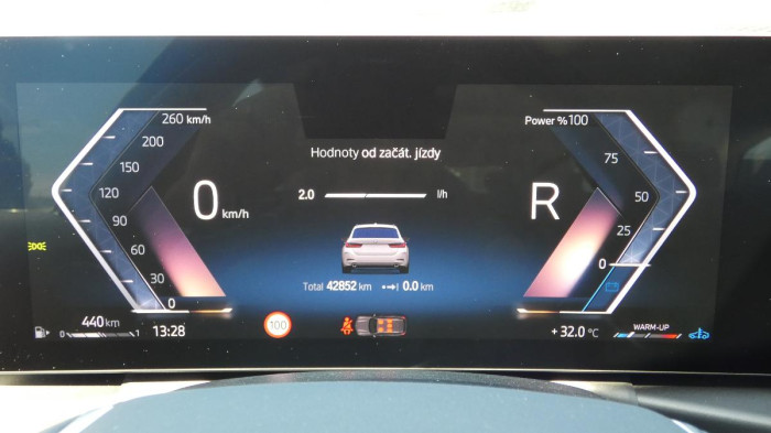 BMW Řada 3 318i Advantage Touring na operativní leasing