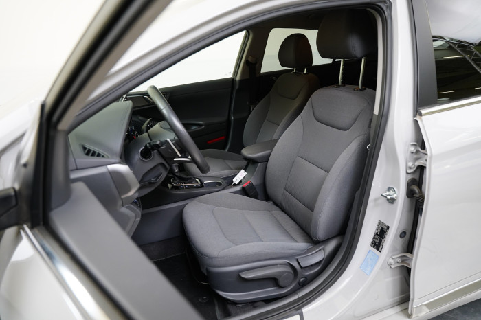 Hyundai IONIQ 1.6 GDI Hybrid 77kW Style na operativní leasing