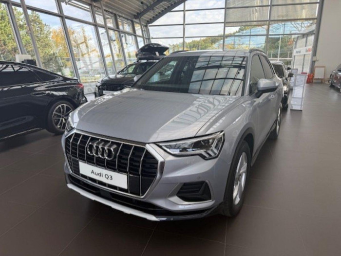 Audi Q3 Advanced 35 TFSI Stronic na operativní leasing