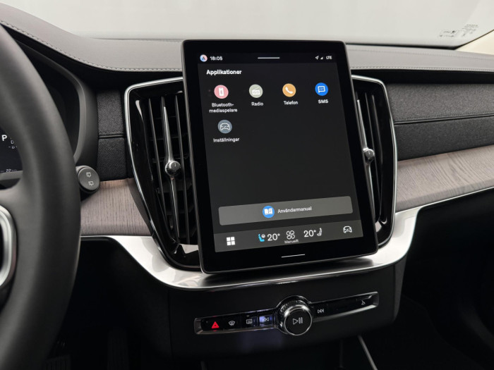 Volvo XC90 T8 AWD Plug-in DARK PLUS 7m na operativní leasing