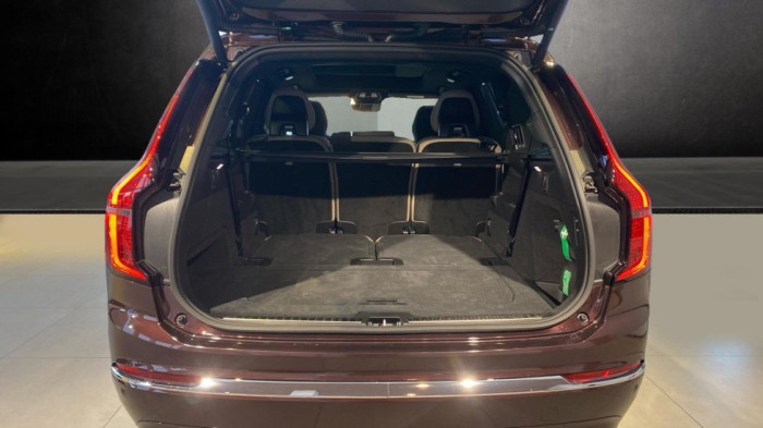 Volvo XC90 PLUS BRIGHT, B5 AWD, 184+10 kW / 250+14 HP na operativní leasing