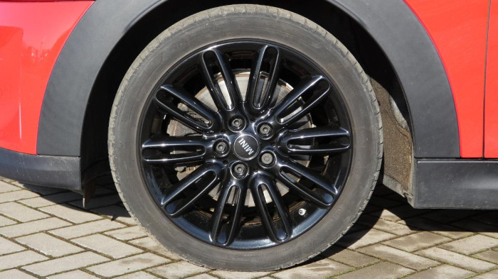 Mini Cooper S 2.0T aut. na operativní leasing