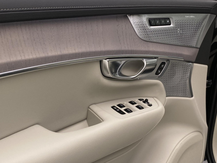 Volvo XC90 B5 AWD AUT BRIGHT PLUS 7míst na operativní leasing