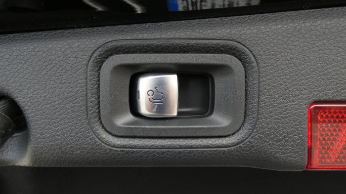 Mercedes-Benz Třídy E 400d 4MATIC Avantgarde na operativní leasing