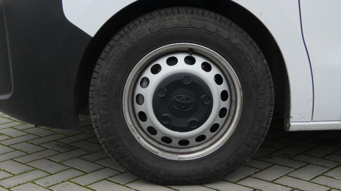 Toyota ProAce VERSO 2.0 D-4D L2 Family na operativní leasing