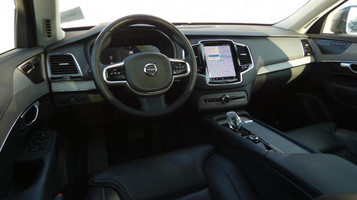 Volvo XC90 B5 AWD Ultimate Bright 7 míst na operativní leasing