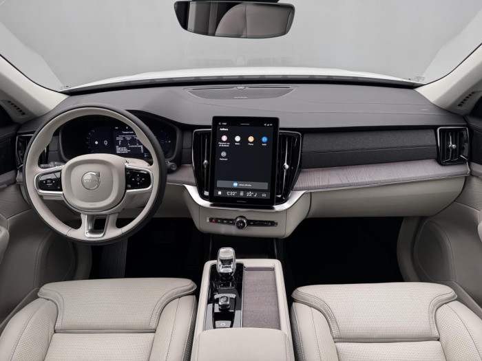 Volvo XC90 T8 AWD RECHARGE BRIGHT PLUS 7m na operativní leasing