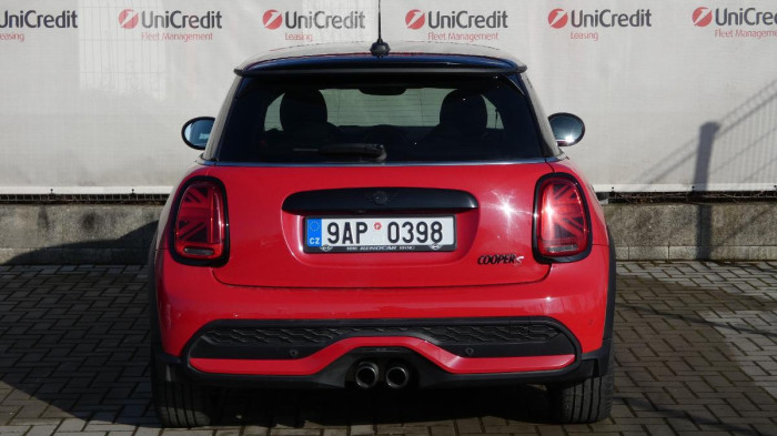 Mini Cooper S 2.0T aut. na operativní leasing