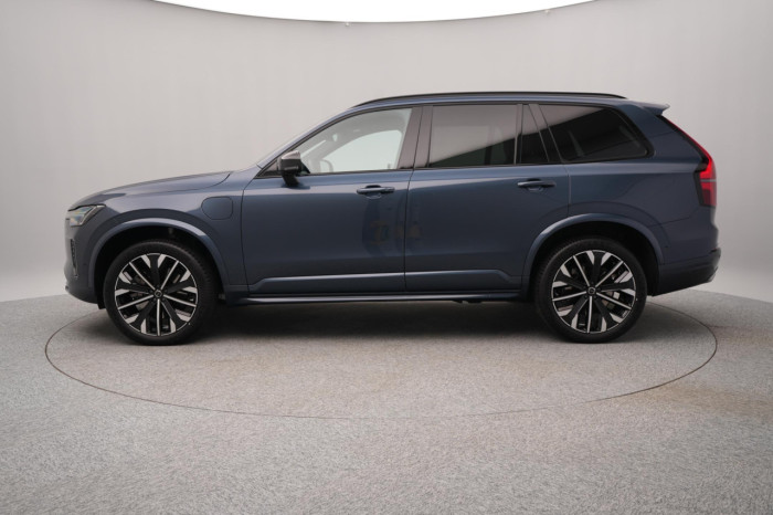 Volvo XC90 T8 AWD Plug-in DARK PLUS 7m na operativní leasing