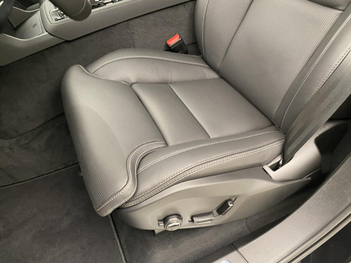 Volvo XC90 T8 AWD Plug-in DARK ULTRA na operativní leasing