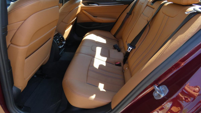 BMW Řada 5 540i xDrive M Sport na operativní leasing