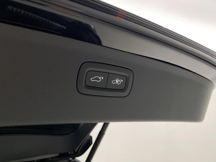 Volvo XC90 T8 AWD Plug-in BRIGHT ULTRA na operativní leasing