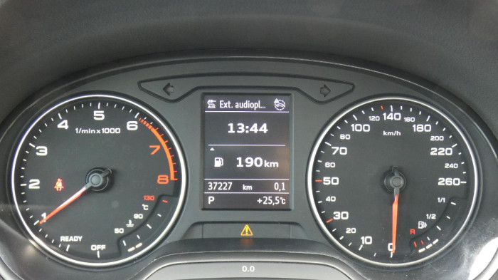 Audi Q2 1,5 TFSI S-line S-tronic na operativní leasing