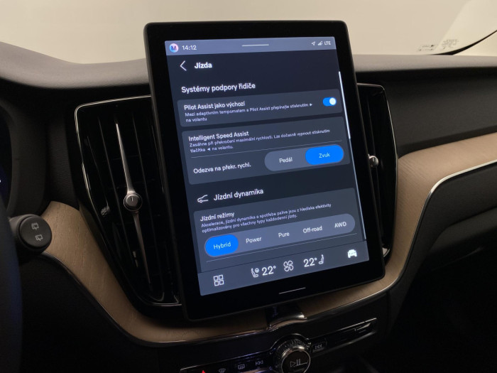 Volvo XC60 T6 AWD AUT BRIGHT PLUS na operativní leasing